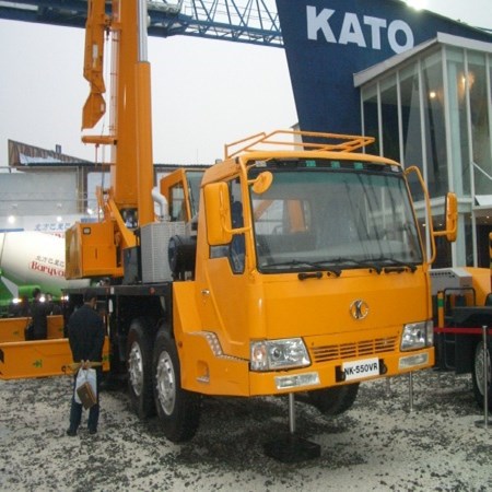 2005 Kato NK550VR